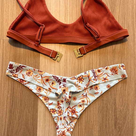 Kulani Kinis Bikini Set with Floral Headband - Picture 4 of 7